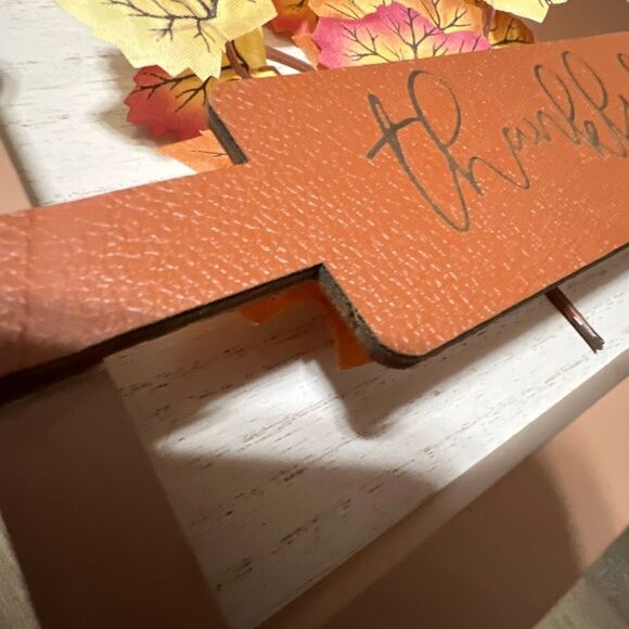 THANKFUL Wooden Sign Fall Decor Autumn Theme Warm Inviting Charm Farmhouse NWT - Picture 5 of 8